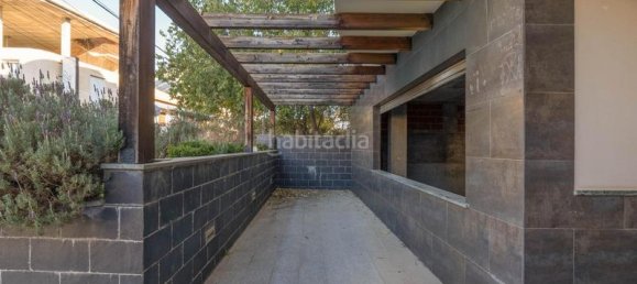 86m² Commercial property in Cajar, Spain No. 176855 2