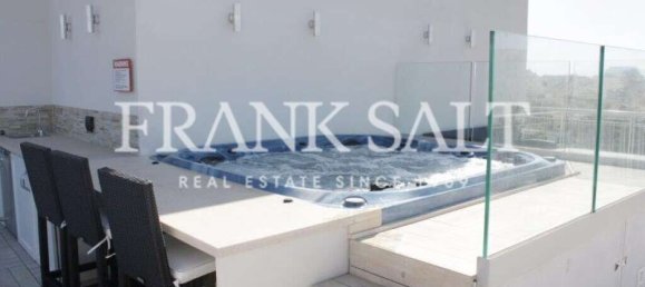 3 bedrooms Penthouse in Saint Julian's, Malta No. 6304 2