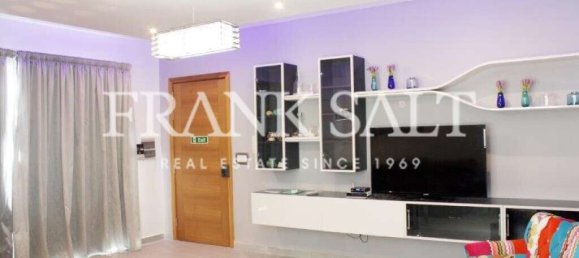 3 bedrooms Penthouse in Saint Julian's, Malta No. 6304 11