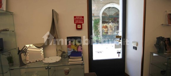 3 rooms Commercial property in Como, Italy No. 261926 21