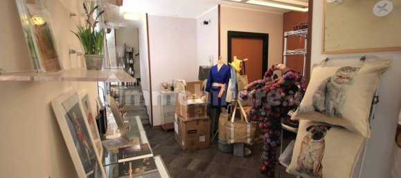 3 rooms Commercial property in Como, Italy No. 261926 17