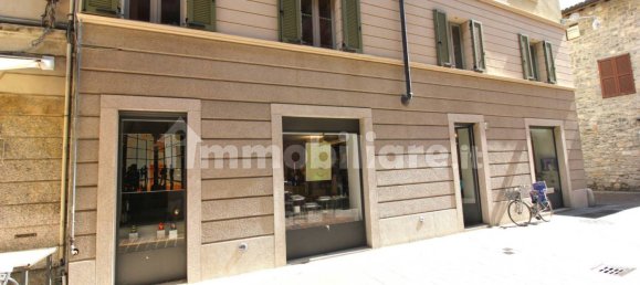 3 rooms Commercial property in Como, Italy No. 261926 9