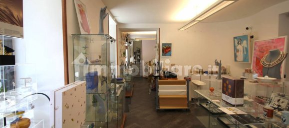 3 rooms Commercial property in Como, Italy No. 261926 16