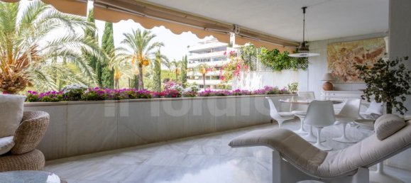 Apartamento de 3 dormitorios en Marbella, Spain No. 144935 4
