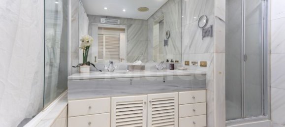 Apartamento de 3 dormitorios en Marbella, Spain No. 144935 14