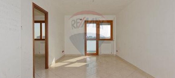 2 bedrooms Apartment in Turin, Italy No. 103272 6