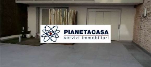 Casa de 2 habitaciónes en Bergamo, Italy No. 3403 2