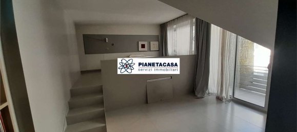 Casa de 2 habitaciónes en Bergamo, Italy No. 3403 10