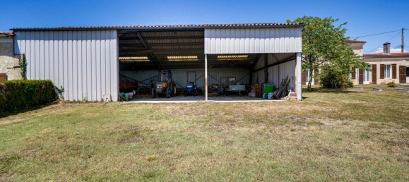 5 bedrooms House in Gironde, France No. 277824 16