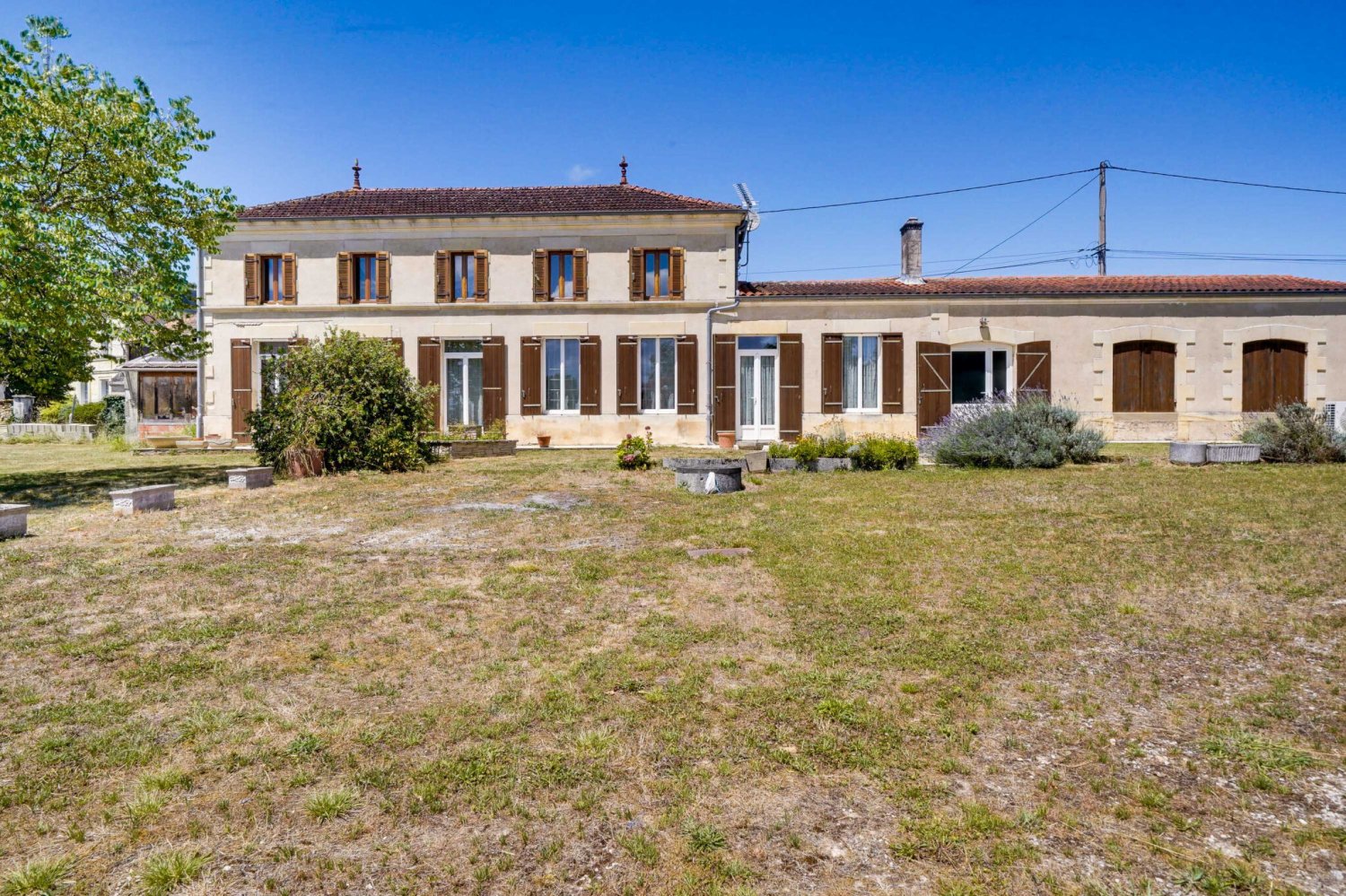 5 bedrooms House in Gironde, France No. 277824