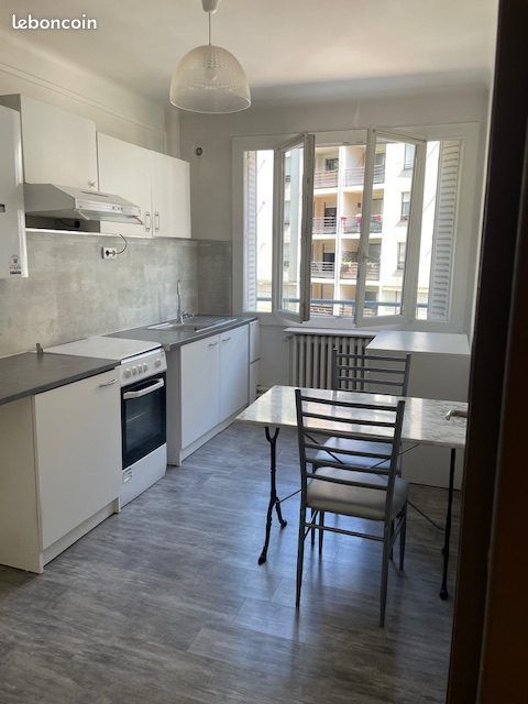 1 bedroom Apartment in Lyon, France No. 343350