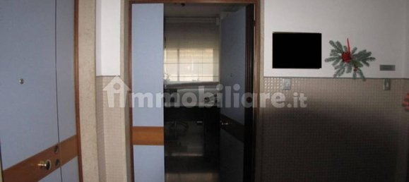Oficina de 5 habitaciónes en Pescara, Italy No. 288968 5