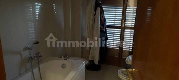 Oficina de 5 habitaciónes en Pescara, Italy No. 288968 21