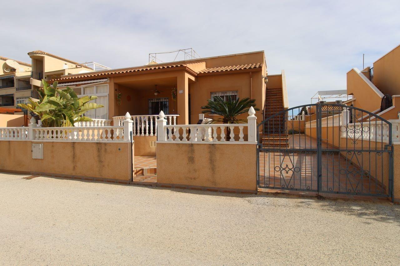 Casa de 2 dormitorios en Orihuela, Spain No. 133203