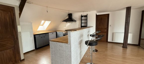 Apartamento de 3 dormitorios en La Chapelle-Saint-Mesmin, France No. 209465 2