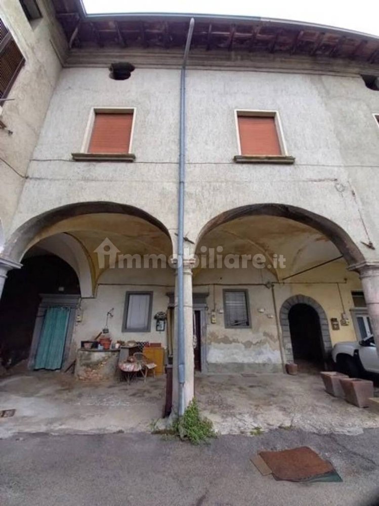 10 bedrooms House in Capriolo, Italy No. 264731