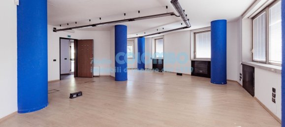 3100m² Building in Brescia, Italy No. 11847 2