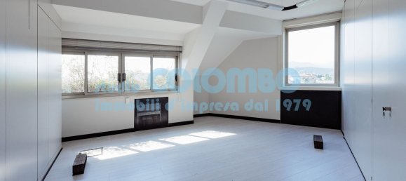 3100m² Building in Brescia, Italy No. 11847 8