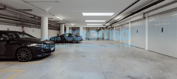 3100m² Building in Brescia, Italy No. 11847 11