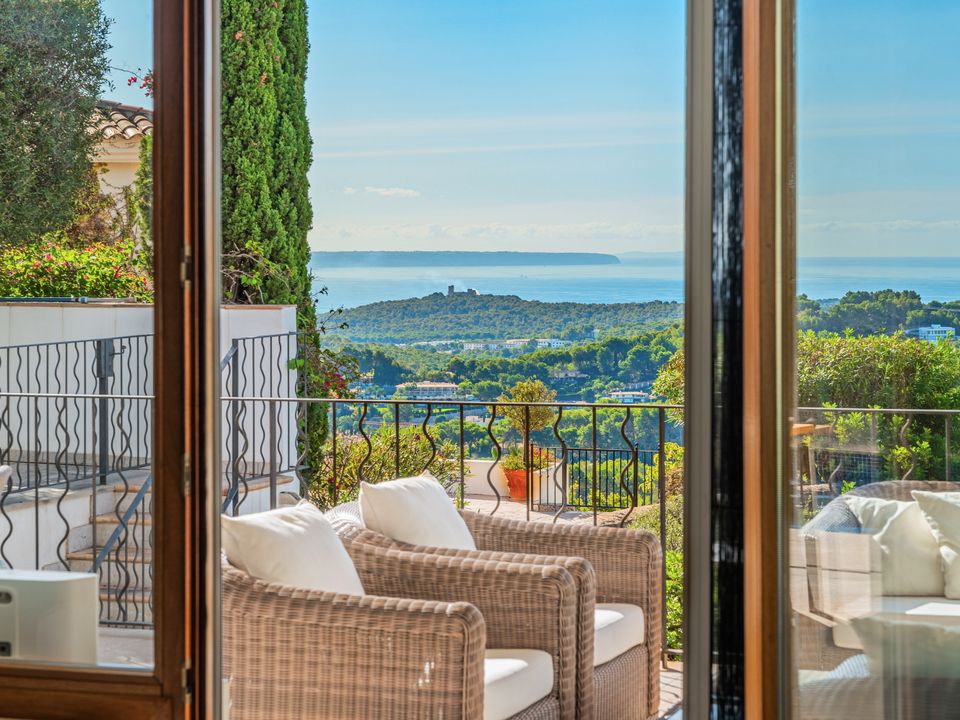 Villa de 5 dormitorios en Palma de Mallorca, Spain No. 68696