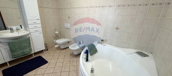 3 bedrooms Apartment in Luino, Italy No. 378978 17