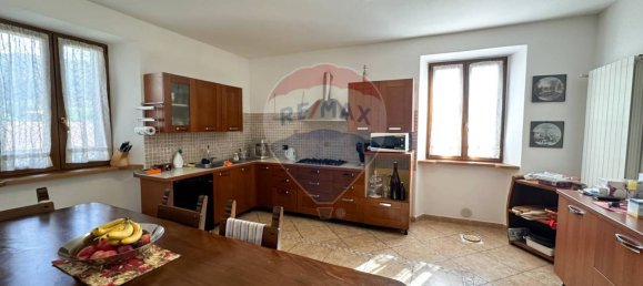 3 bedrooms Apartment in Luino, Italy No. 378978 4