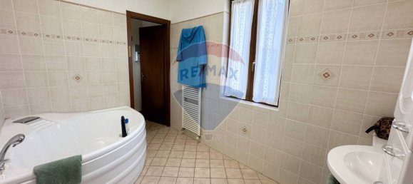 3 bedrooms Apartment in Luino, Italy No. 378978 18