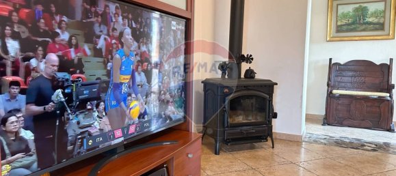 3 bedrooms Apartment in Luino, Italy No. 378978 8