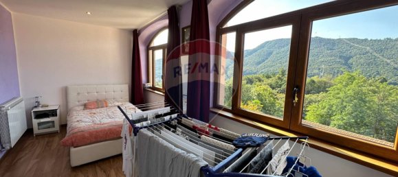 3 bedrooms Apartment in Luino, Italy No. 378978 9