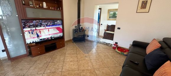 3 bedrooms Apartment in Luino, Italy No. 378978 6