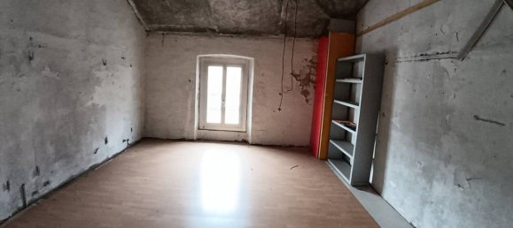 Escritório de 5 divisões em Genoa, Italy N.º 322085 10