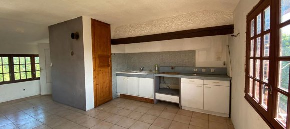 17-Zimmer Gebäude in Montigny-sur-Avre, France, Nr. 92289 3