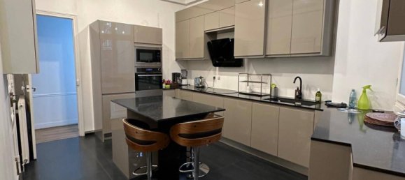 Apartamento de 4 dormitorios en Paris, France No. 168591 8