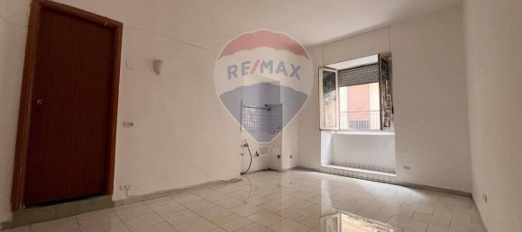4 bedrooms Apartment in Naples, Italy No. 315581 6