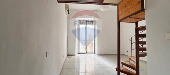 4 bedrooms Apartment in Naples, Italy No. 315581 11