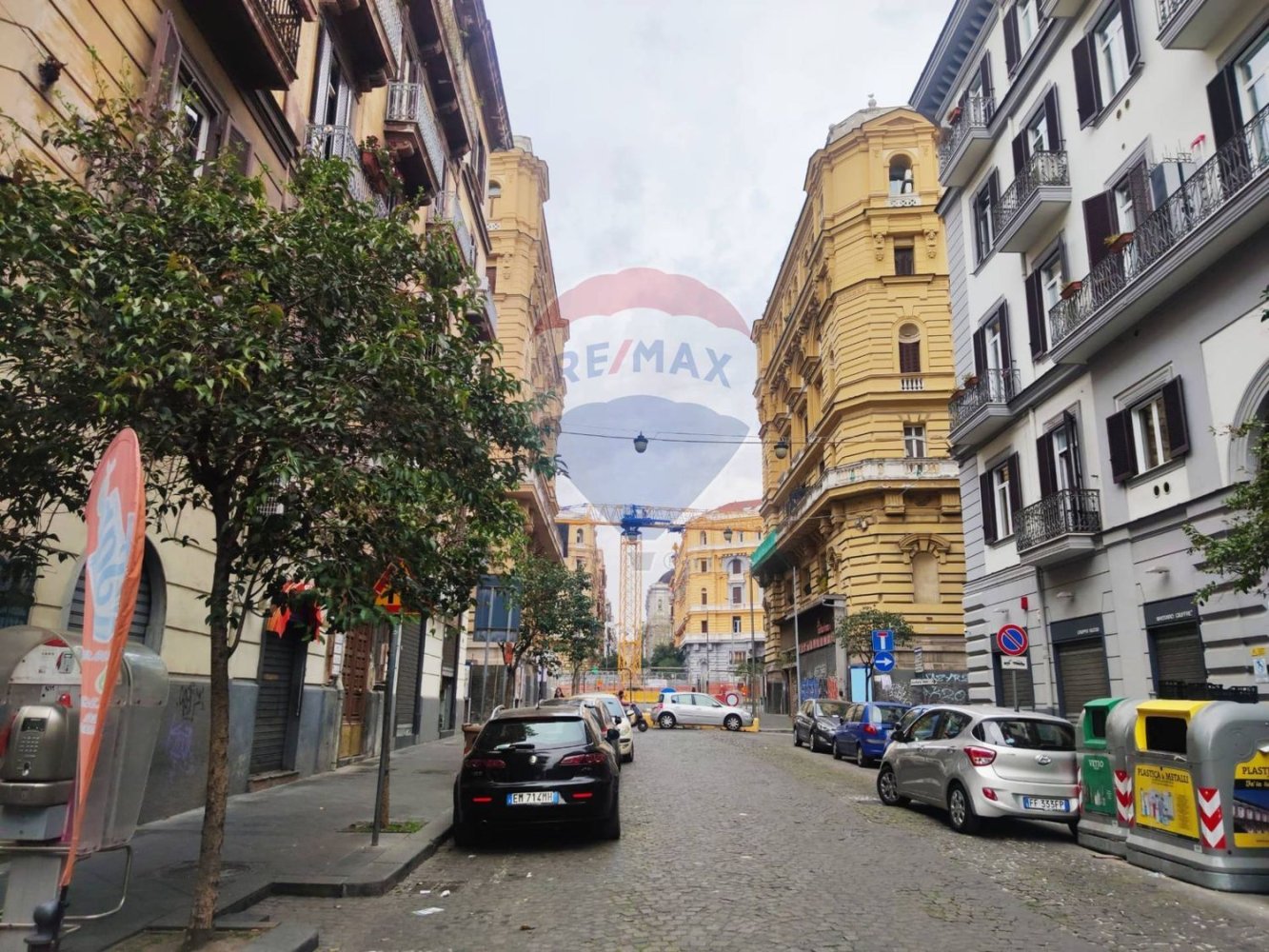 4 bedrooms Apartment in Naples, Italy No. 315581