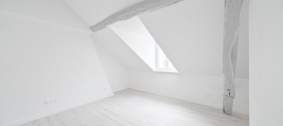 Studio in Paris, France No. 184034 3