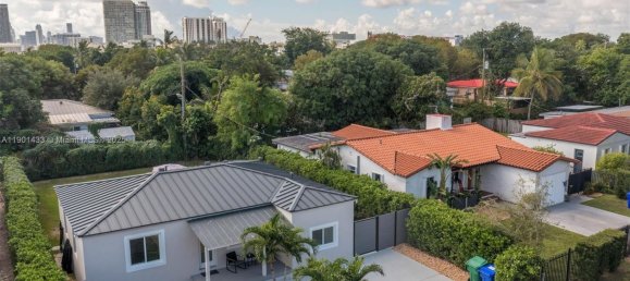 3 dormitorios villa en venta en Miami, Miami-Dade, Florida, USA № 614446 27