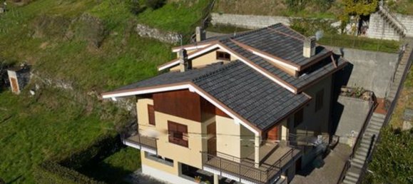 Edificio de 12 habitaciónes en Dubino, Italy No. 138662 3