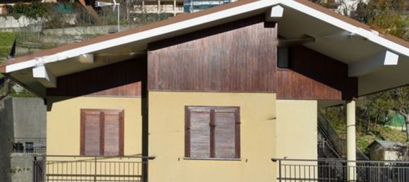 Edificio de 12 habitaciónes en Dubino, Italy No. 138662 18