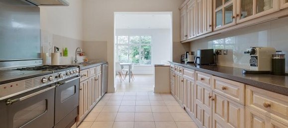 5 bedrooms House in London, United Kingdom No. 14192 81