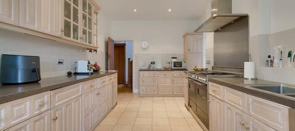 5 bedrooms House in London, United Kingdom No. 14192 10