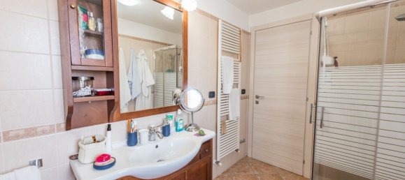 Edifício em Montesilvano, Italy 240 m² N.º 282739 23