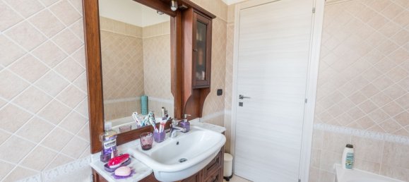 Edifício em Montesilvano, Italy 240 m² N.º 282739 28