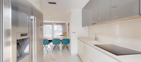 4 bedrooms Villa in Playa Honda, Spain No. 17725 13