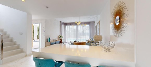 4 bedrooms Villa in Playa Honda, Spain No. 17725 11