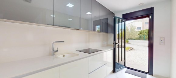 4 bedrooms Villa in Playa Honda, Spain No. 17725 12