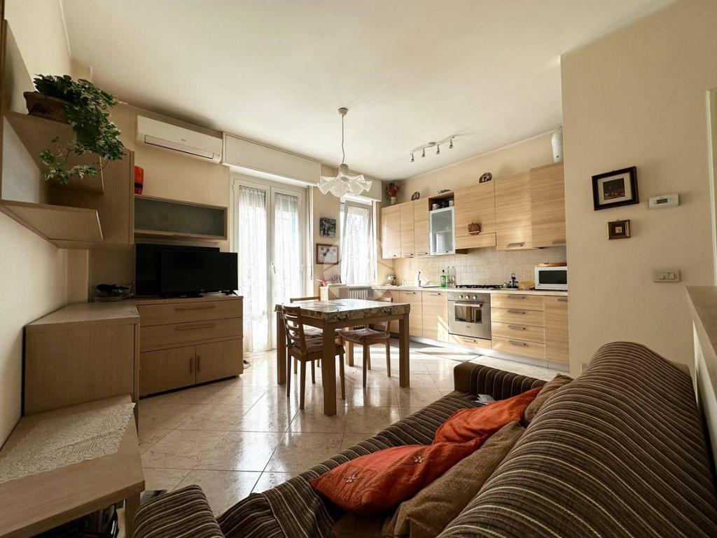 3-Zimmer Wohnung in Bussero, Italy, Nr. 378876