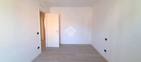 Квартира с 3 спальнями в Бергамо, Италия № 301931 8