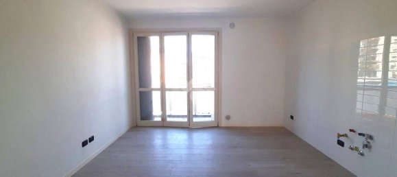 Квартира с 3 спальнями в Бергамо, Италия № 301931 5